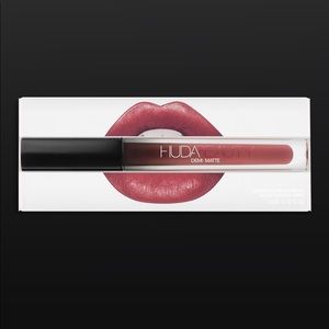Huda beauty liquid lipstick Sheika